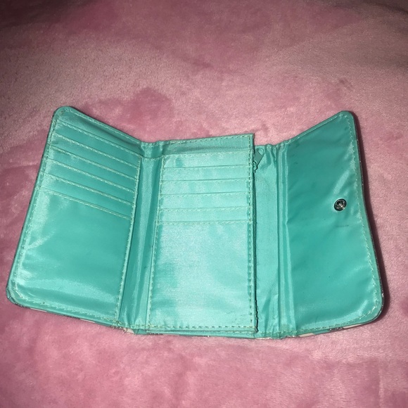 Wallet 💕💙 - Picture 3 of 5